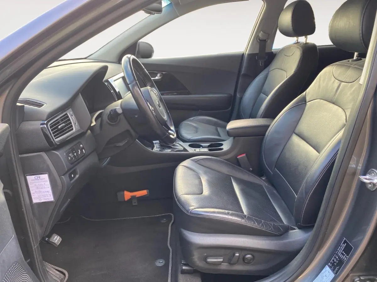 1.6 GDi Hybrid ExecutiveLine | Climate control | Leder | Navigatie | Trekhaak | LM-velgen | Elek. stoel(en) met memory | Stoel + stuurverwarming |