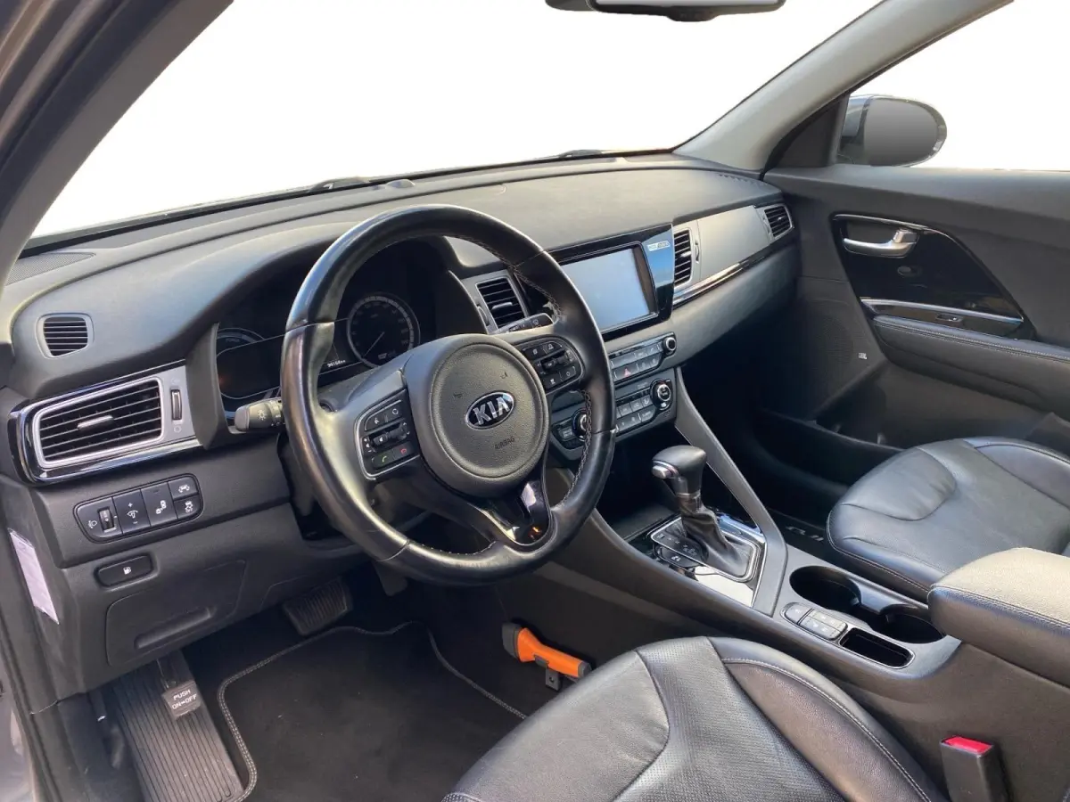 1.6 GDi Hybrid ExecutiveLine | Climate control | Leder | Navigatie | Trekhaak | LM-velgen | Elek. stoel(en) met memory | Stoel + stuurverwarming |