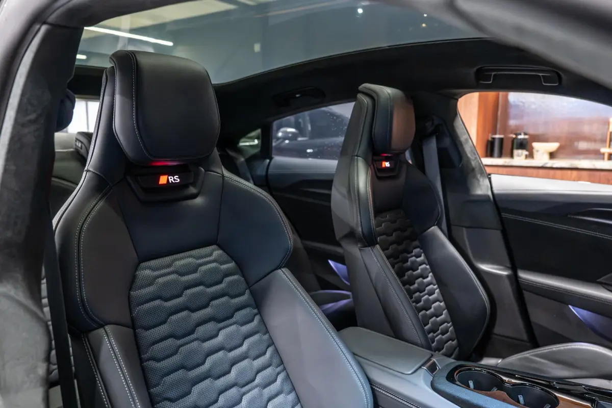 RS e-tron GT Performance BTW | Active Suspension | Boost 925PK | Stoelventilatie en massage | Pano