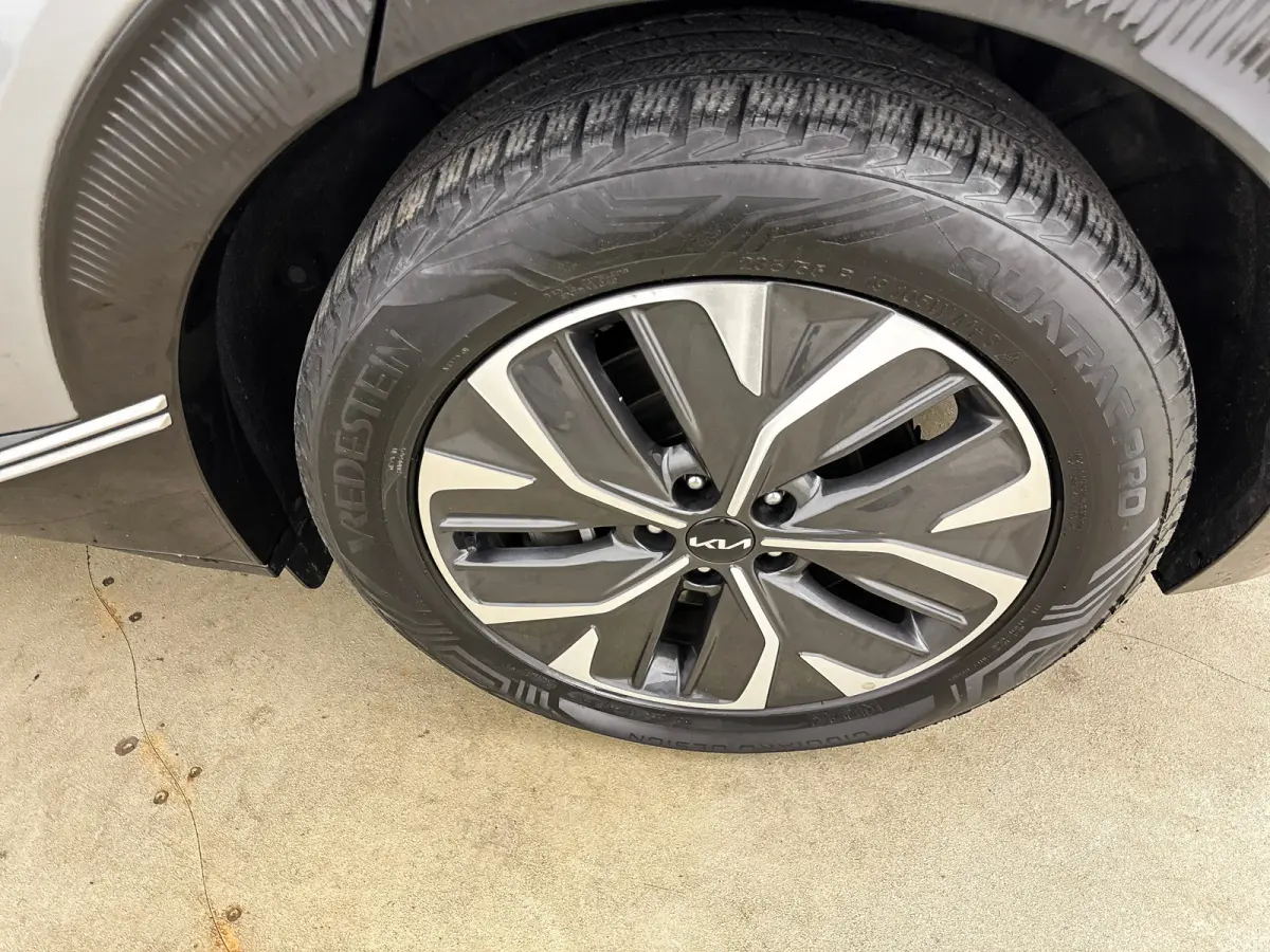 Plus 77.4 kWh | 19" Allseason | Trekhaak | Geventileerd Leder | Meridian Audio | Adaptieve Cruise | BLIS | Parkeercamera | Warmtepomp