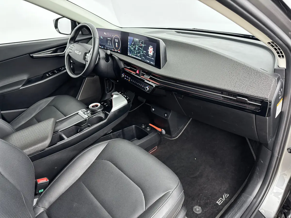 Plus 77.4 kWh | 19" Allseason | Trekhaak | Geventileerd Leder | Meridian Audio | Adaptieve Cruise | BLIS | Parkeercamera | Warmtepomp