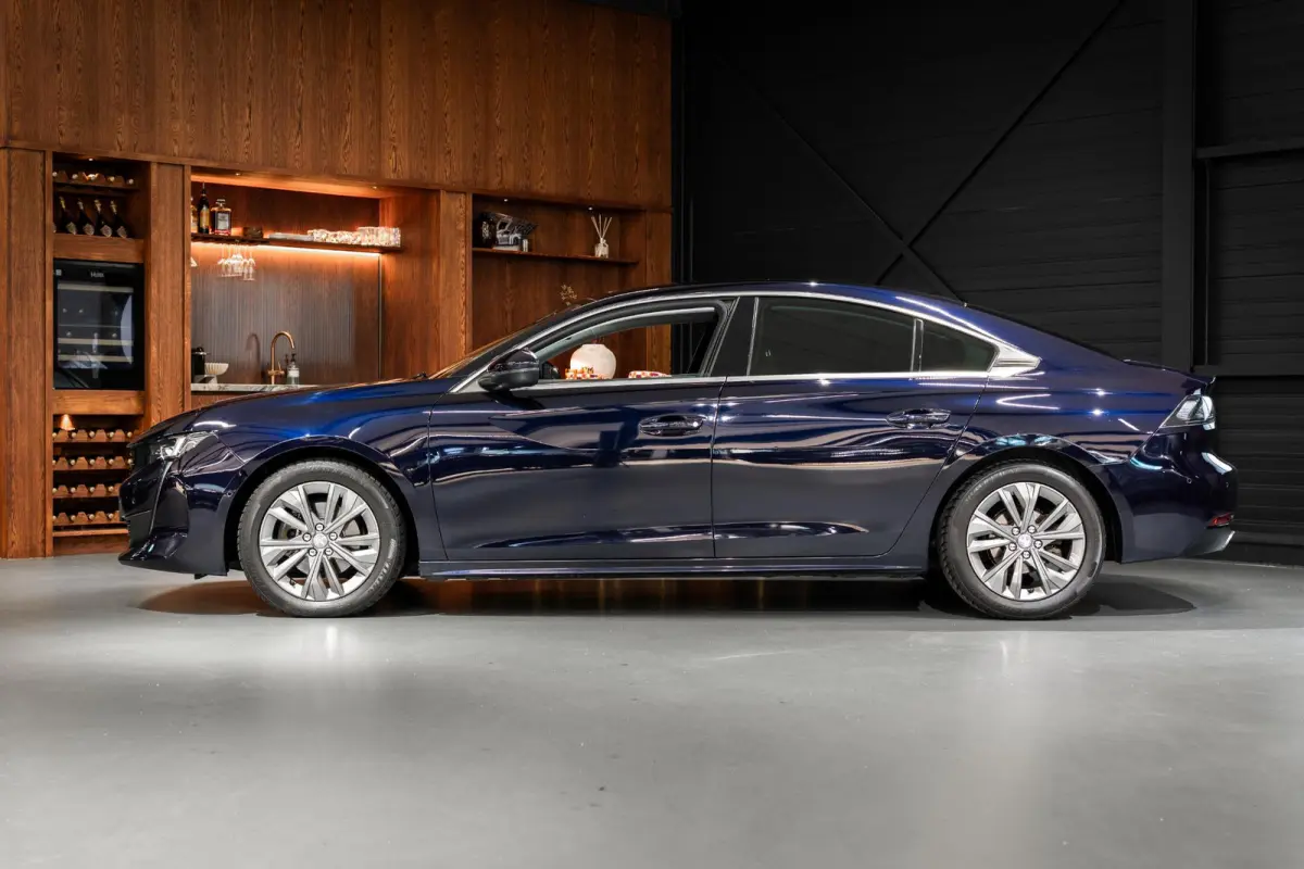 1.6 PureTech Blue Lease Allure