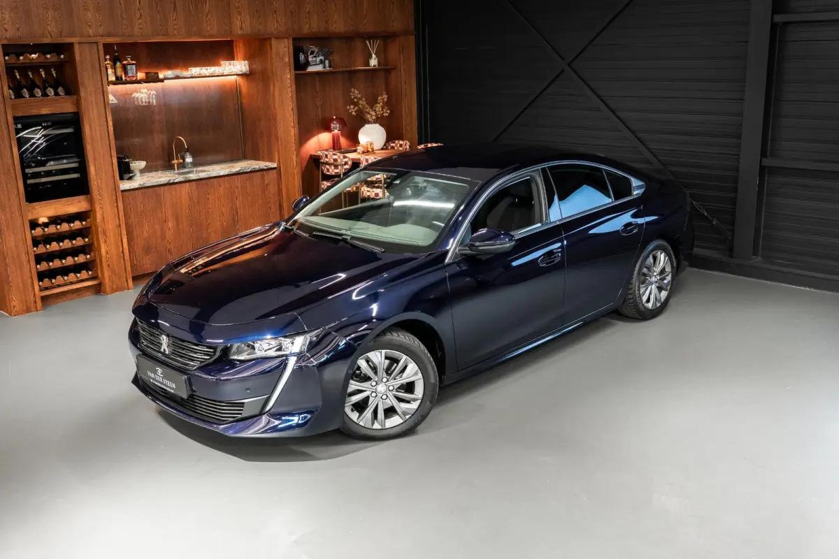1.6 PureTech Blue Lease Allure