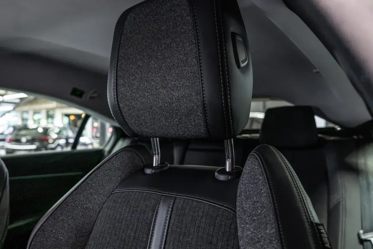 1.6 PureTech Blue Lease Allure