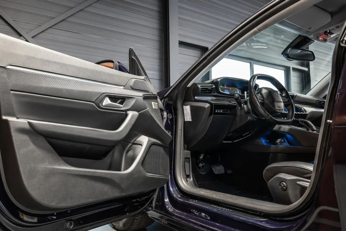 1.6 PureTech Blue Lease Allure