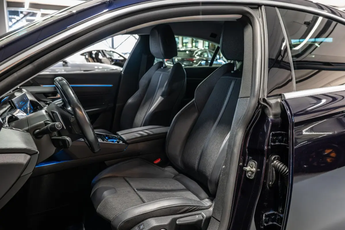 1.6 PureTech Blue Lease Allure