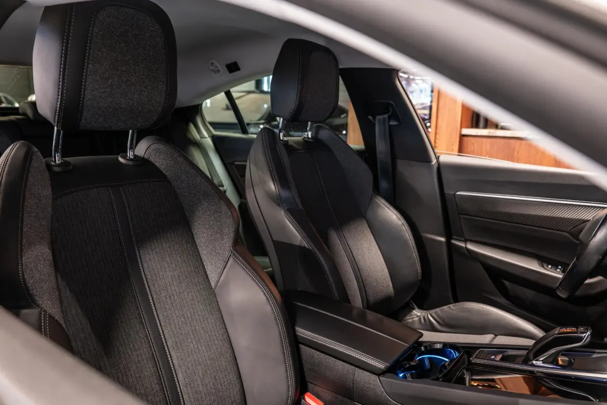 1.6 PureTech Blue Lease Allure