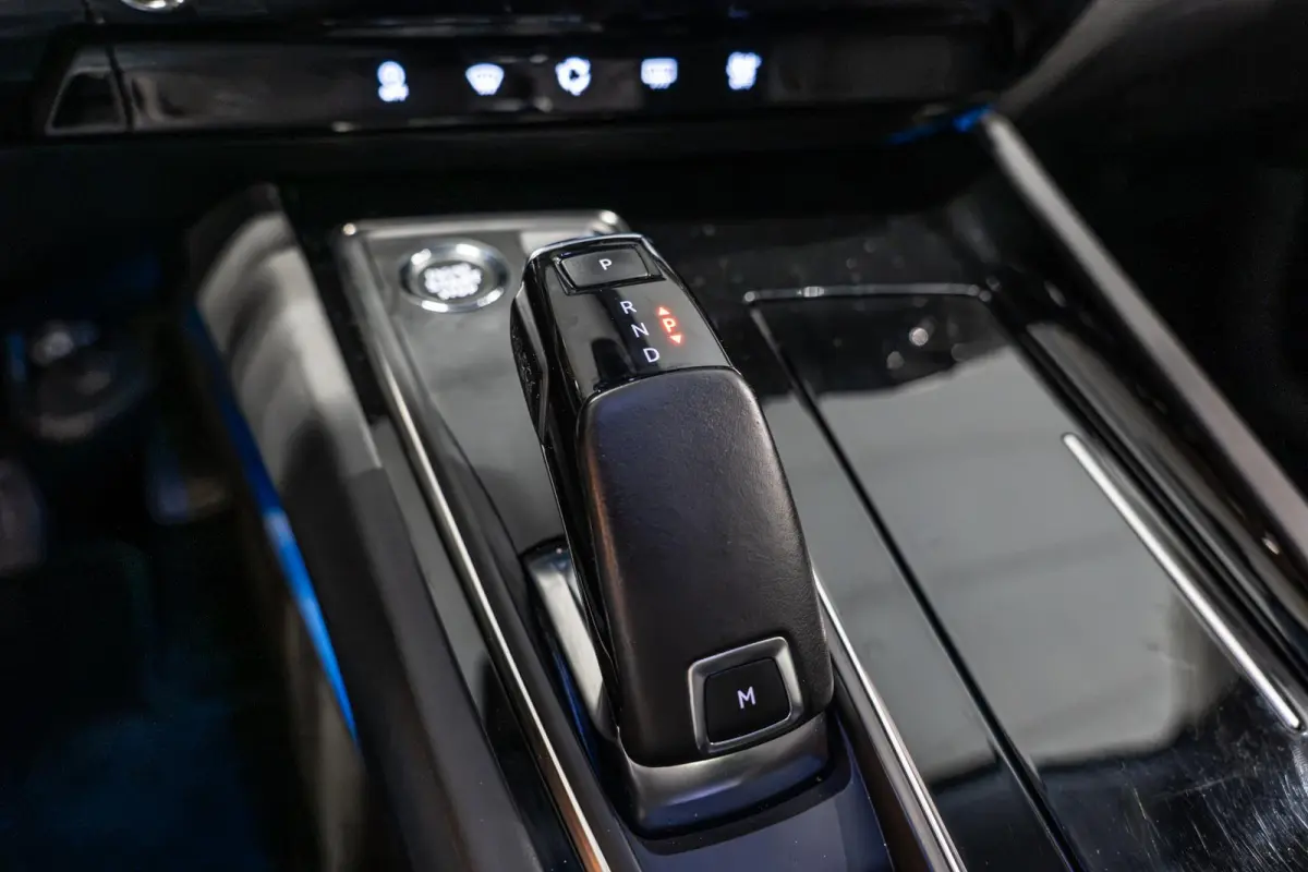1.6 PureTech Blue Lease Allure