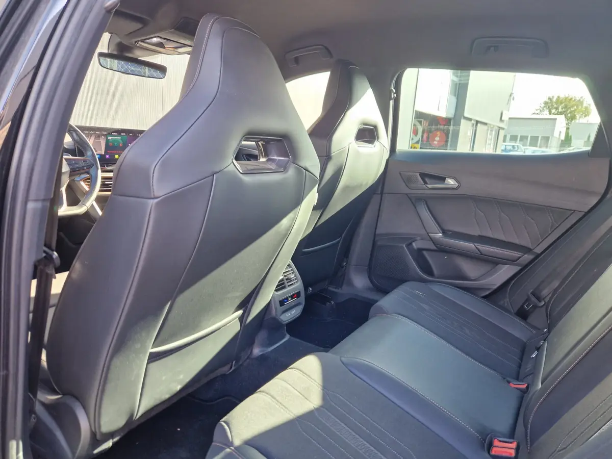 1.4 e-Hybrid VZ Performance 245PK