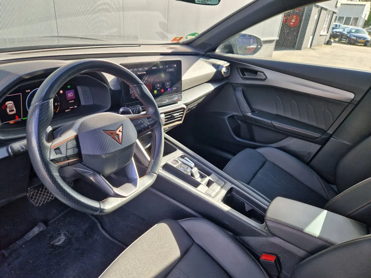 1.4 e-Hybrid VZ Performance 245PK