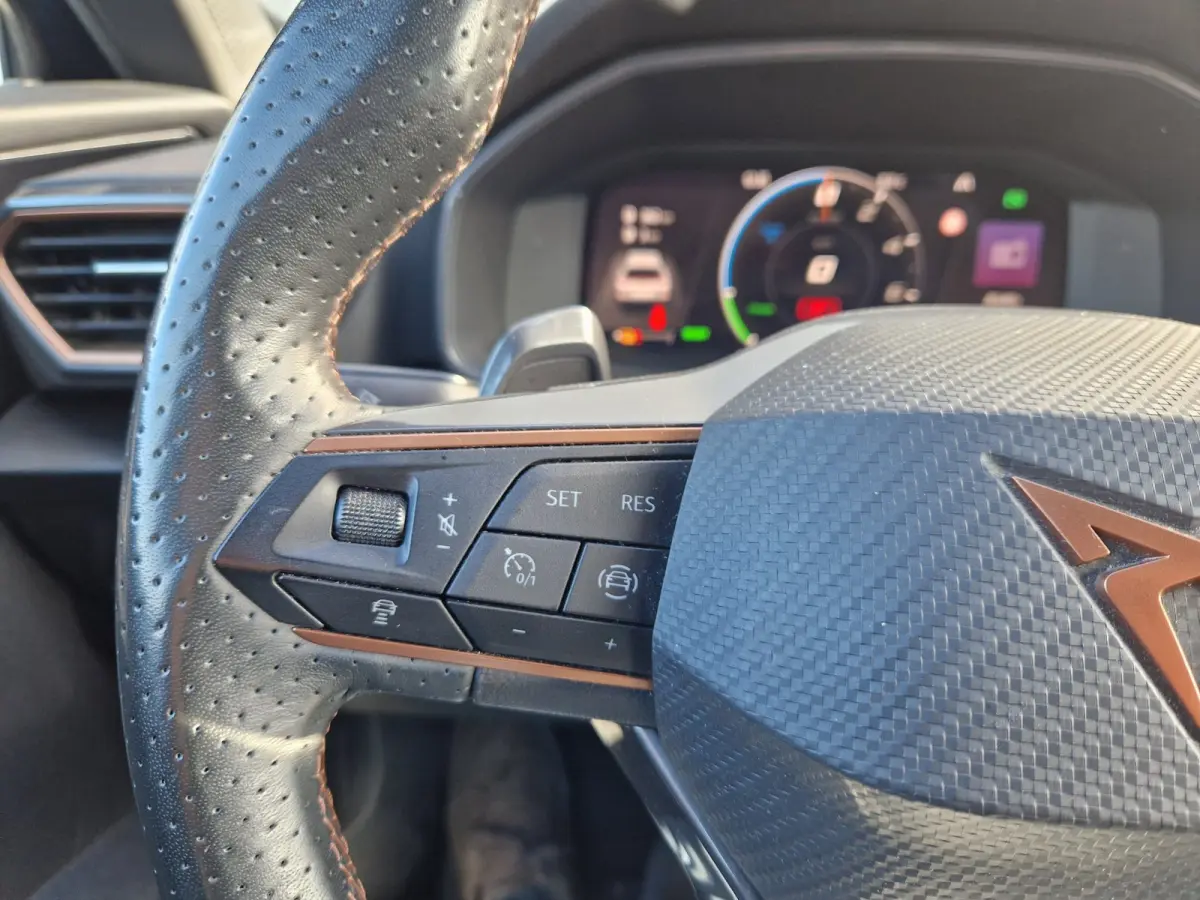 1.4 e-Hybrid VZ Performance 245PK