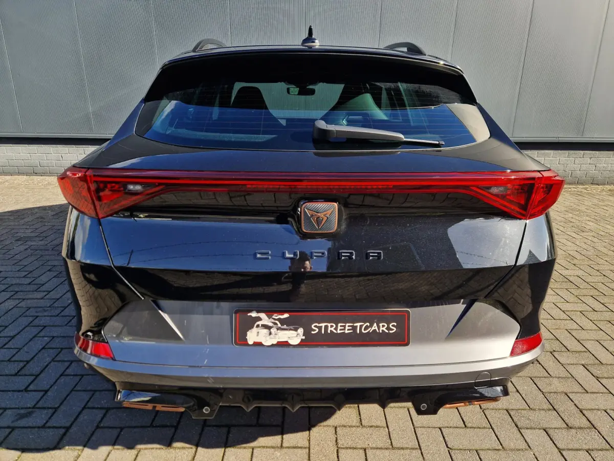 1.4 e-Hybrid VZ Performance 245PK