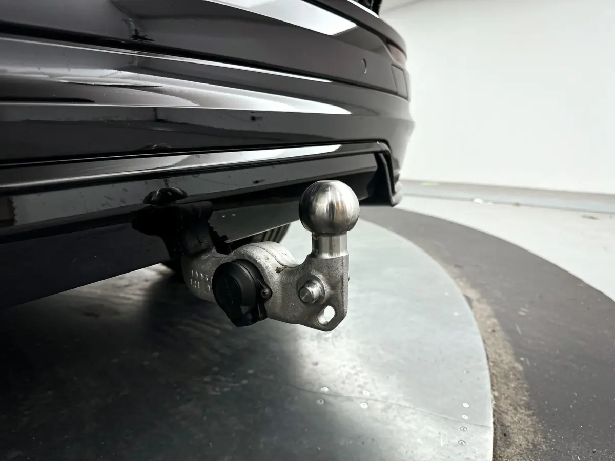 T6 Plug-in hybrid AWD Ultra Dark | Panoramadak | 360° camera | Head-up display | Luchtvering | Harman Kardon | Stoel- en stuurverwarming | Trekhaak