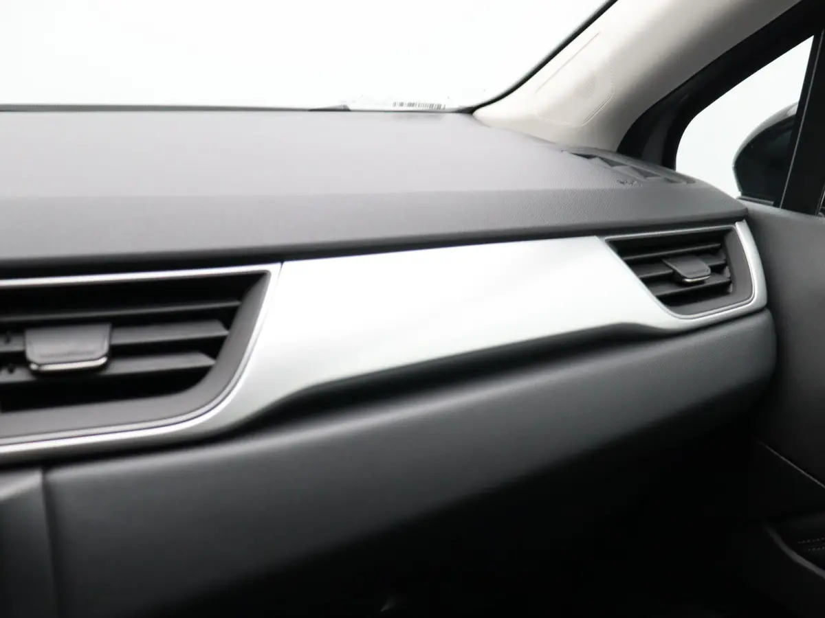 TCe 90 Techno | Navigatie | Achteruitrijcamera | Parkeersensoren voor en achter | Climate control |