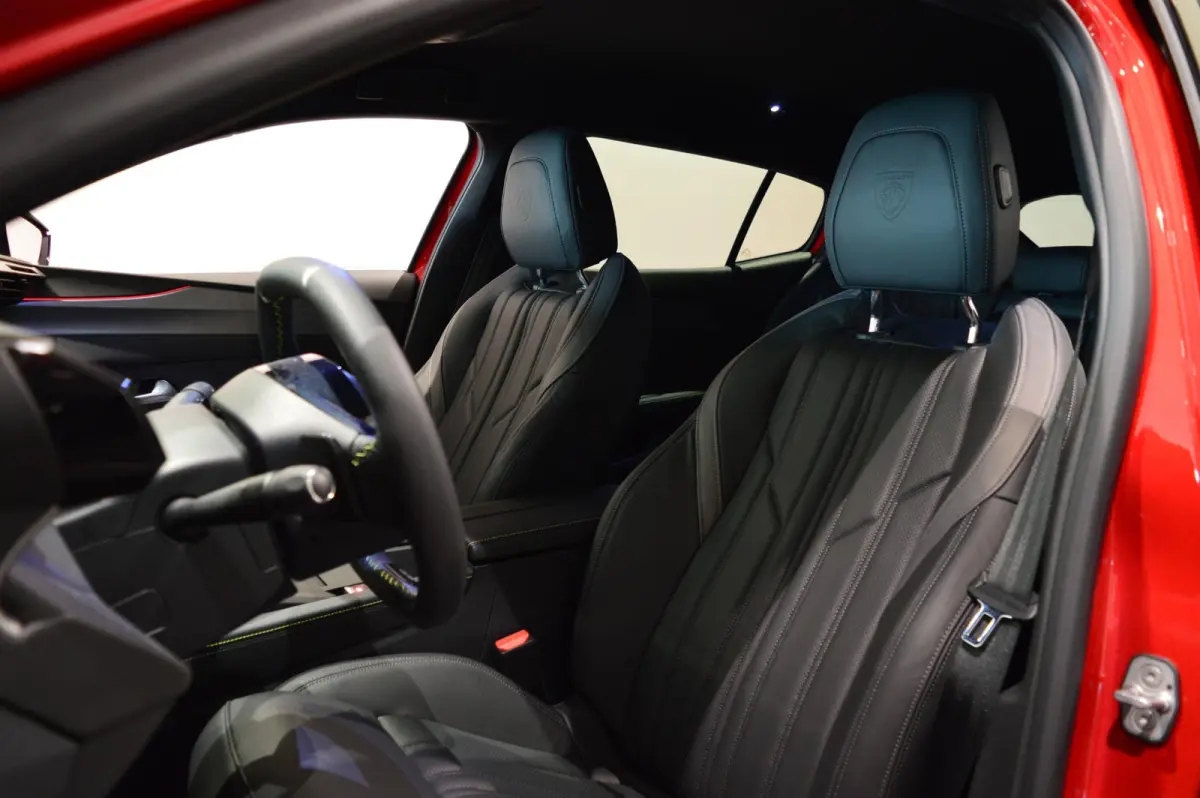 1.6 Plug-In Hybrid 240 GT Exclusive - RIJDEN DIRECT UIT VOORRAAD - LEDER - FULL OPTIONS!