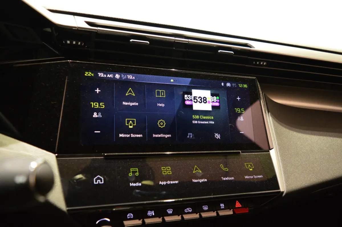 1.6 Plug-In Hybrid 240 GT Exclusive - RIJDEN DIRECT UIT VOORRAAD - LEDER - FULL OPTIONS!