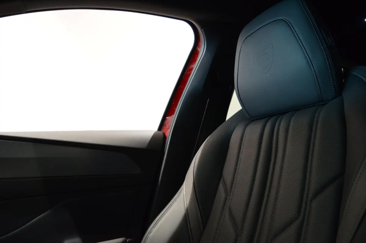 1.6 Plug-In Hybrid 240 GT Exclusive - RIJDEN DIRECT UIT VOORRAAD - LEDER - FULL OPTIONS!