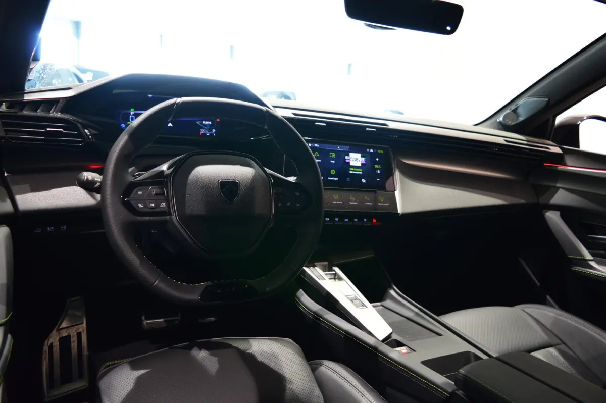 1.6 Plug-In Hybrid 240 GT Exclusive - RIJDEN DIRECT UIT VOORRAAD - LEDER - FULL OPTIONS!