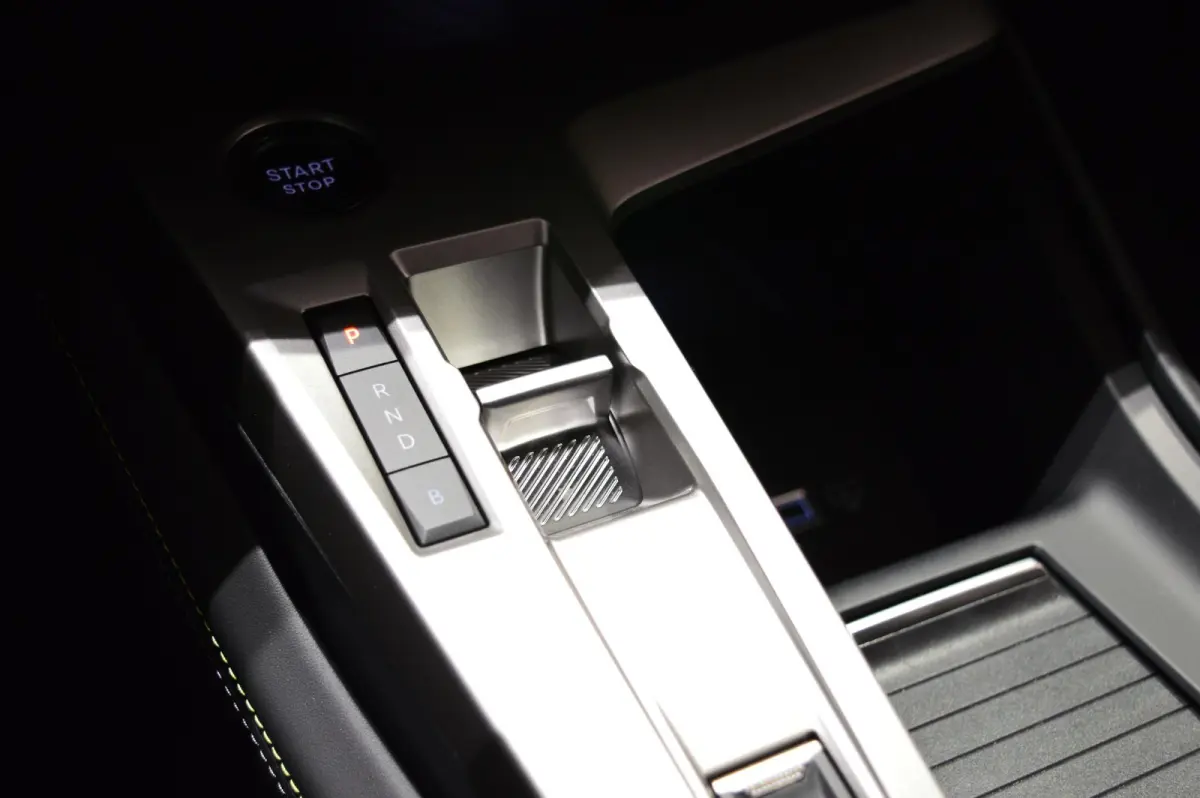 1.6 Plug-In Hybrid 240 GT Exclusive - RIJDEN DIRECT UIT VOORRAAD - LEDER - FULL OPTIONS!