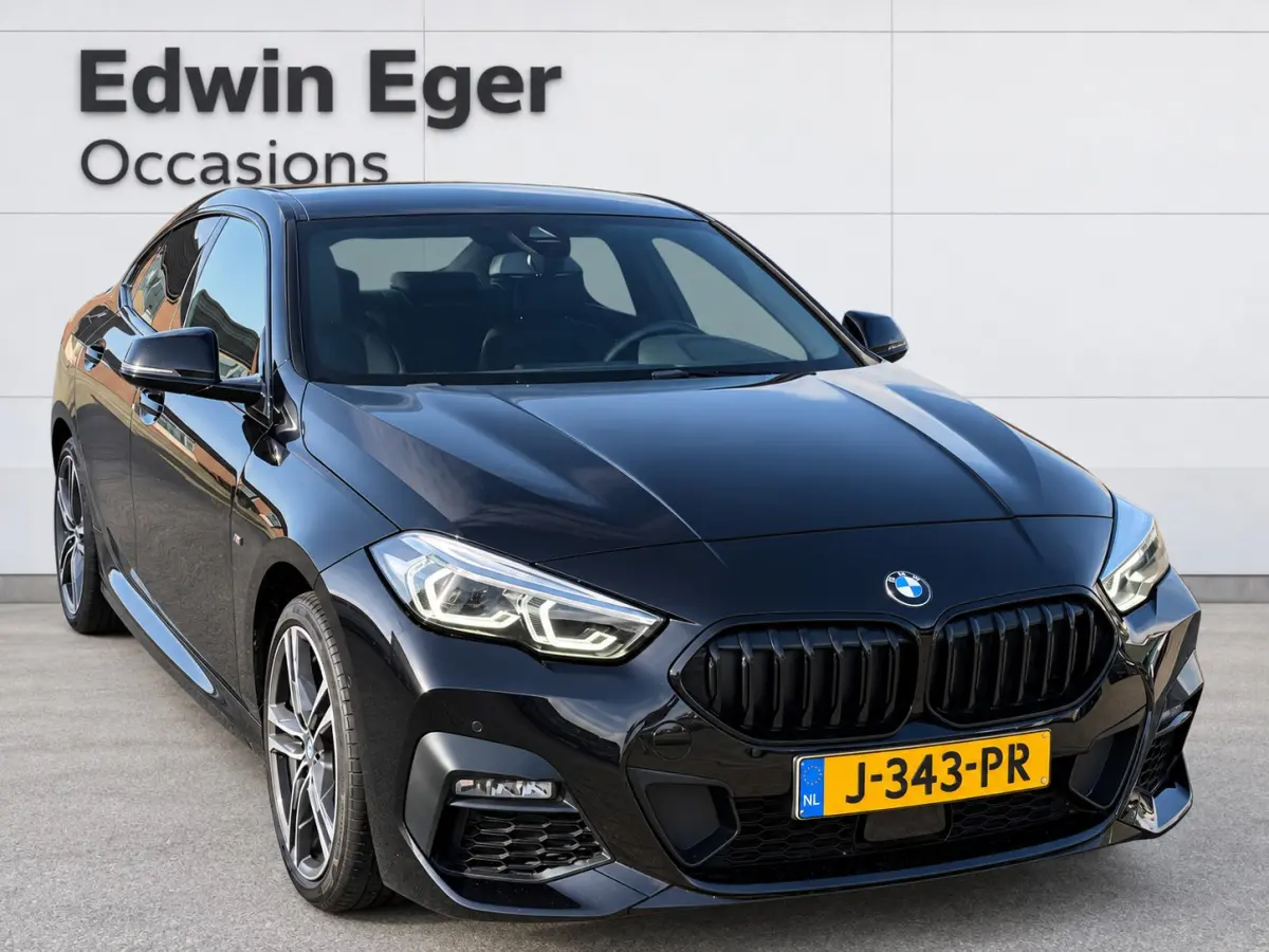 218i High Executive, M SPORT PAKKET | Apple Carplay/Android | Cruise control | Led | Climate contr. | Live Cockpit Plus