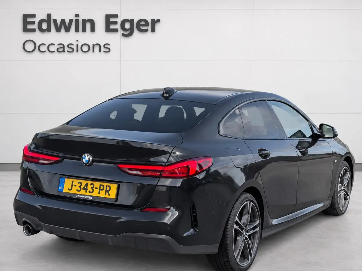 218i High Executive, M SPORT PAKKET | Apple Carplay/Android | Cruise control | Led | Climate contr. | Live Cockpit Plus