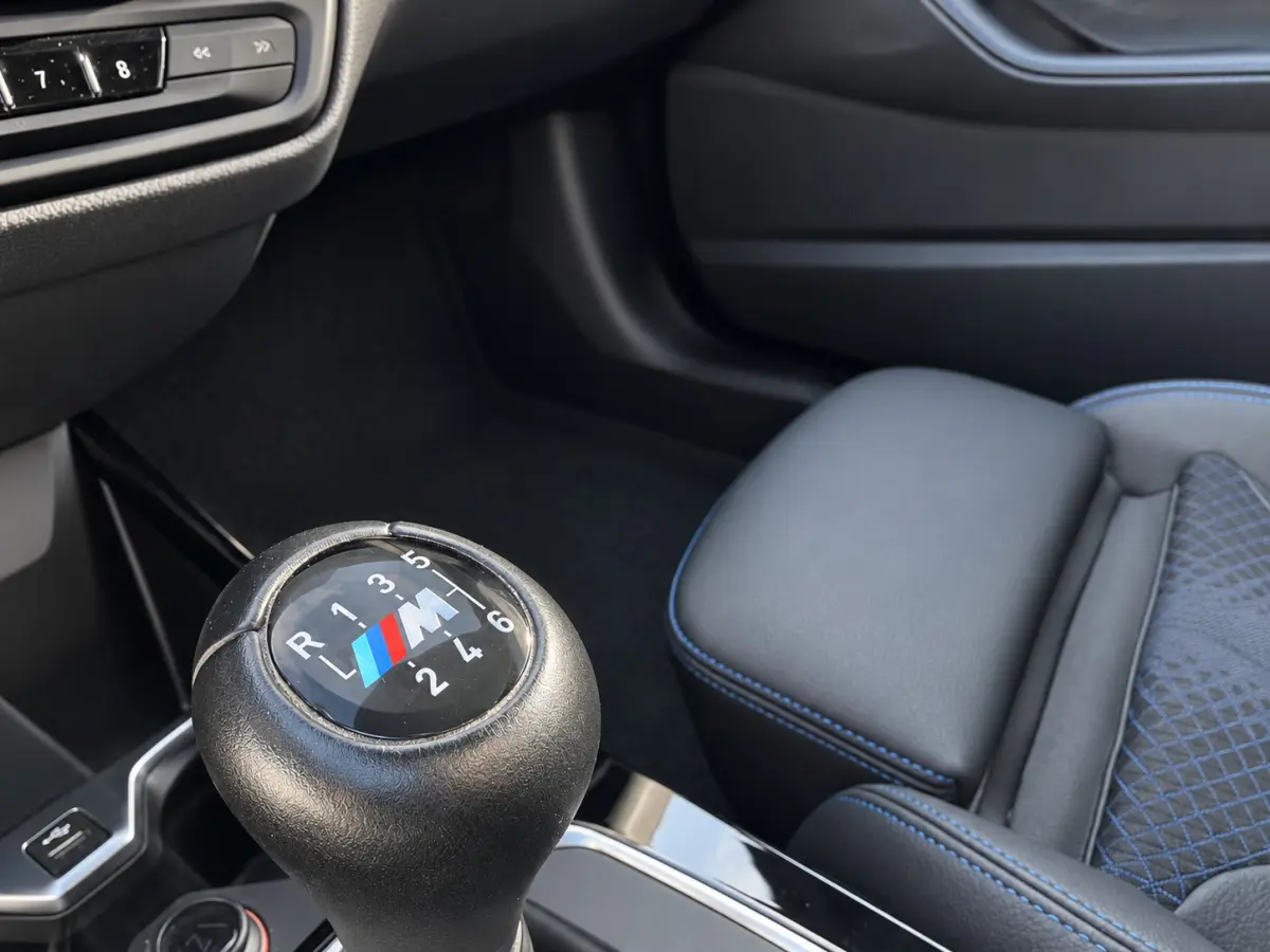 218i High Executive, M SPORT PAKKET | Apple Carplay/Android | Cruise control | Led | Climate contr. | Live Cockpit Plus