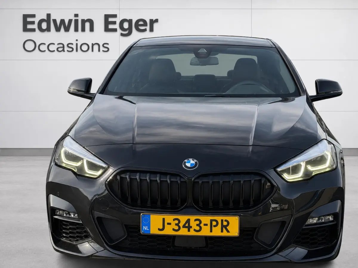 218i High Executive, M SPORT PAKKET | Apple Carplay/Android | Cruise control | Led | Climate contr. | Live Cockpit Plus