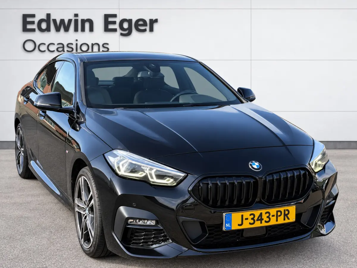 218i High Executive, M SPORT PAKKET | Apple Carplay/Android | Cruise control | Led | Climate contr. | Live Cockpit Plus