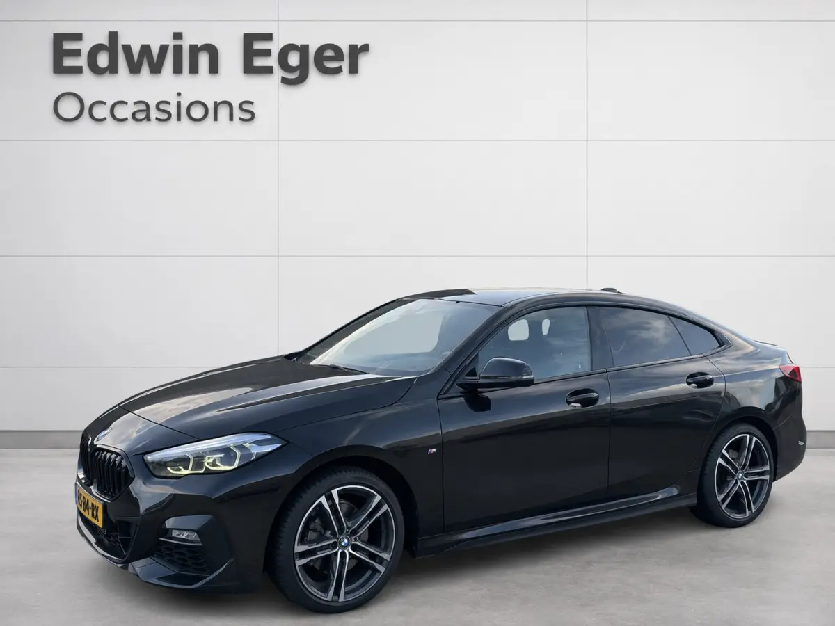 218i High Executive, M SPORT PAKKET | Apple Carplay/Android | Cruise control | Led | Climate contr. | Live Cockpit Plus