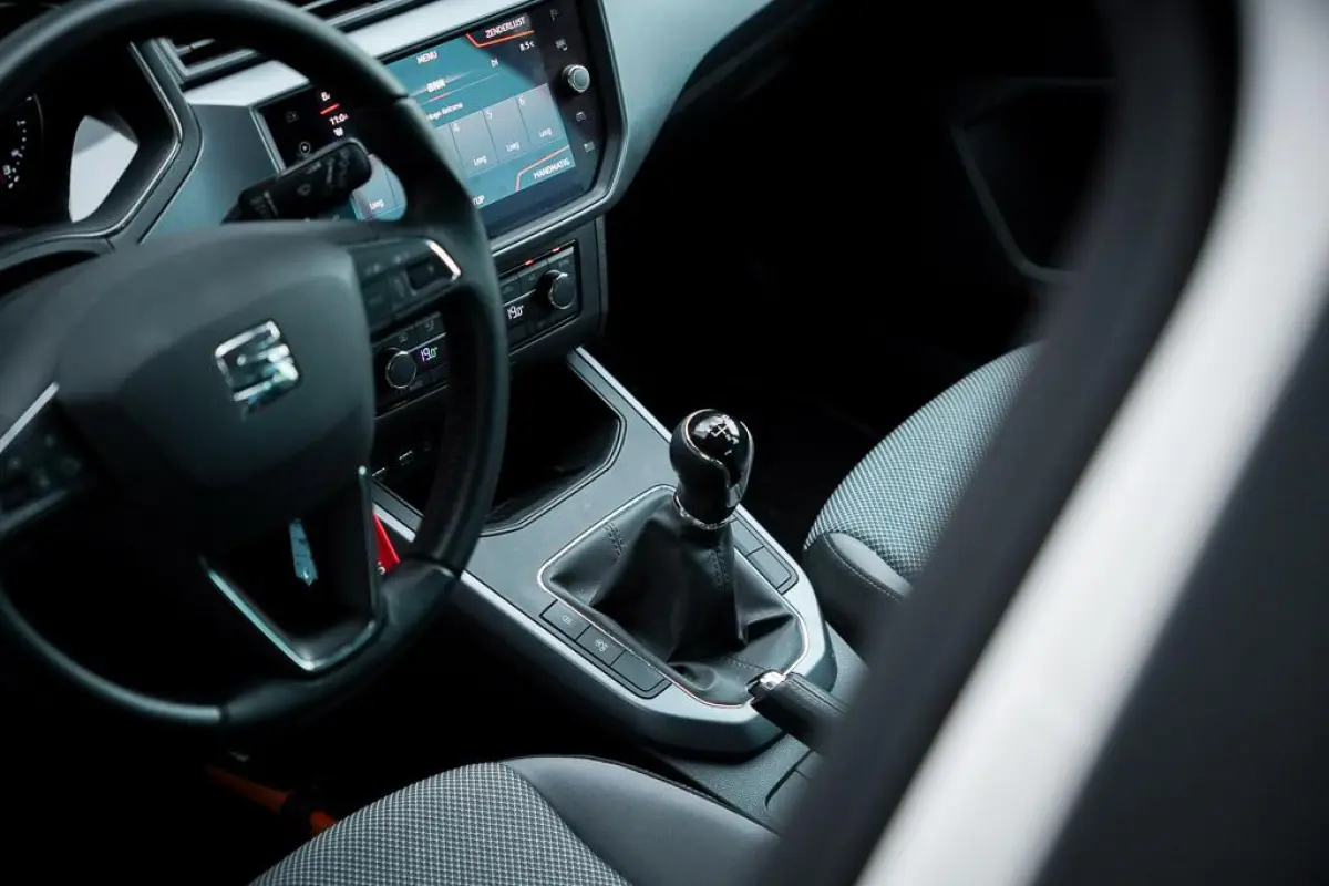 1.0 TSI Style Launch Edition / Upgrade Comfort / Carplay / NL Auto / Getint Glas / DAB+