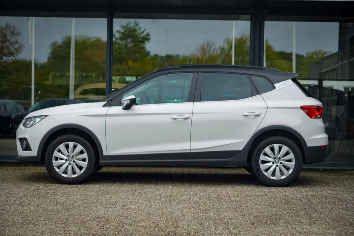 1.0 TSI Style Launch Edition / Upgrade Comfort / Carplay / NL Auto / Getint Glas / DAB+