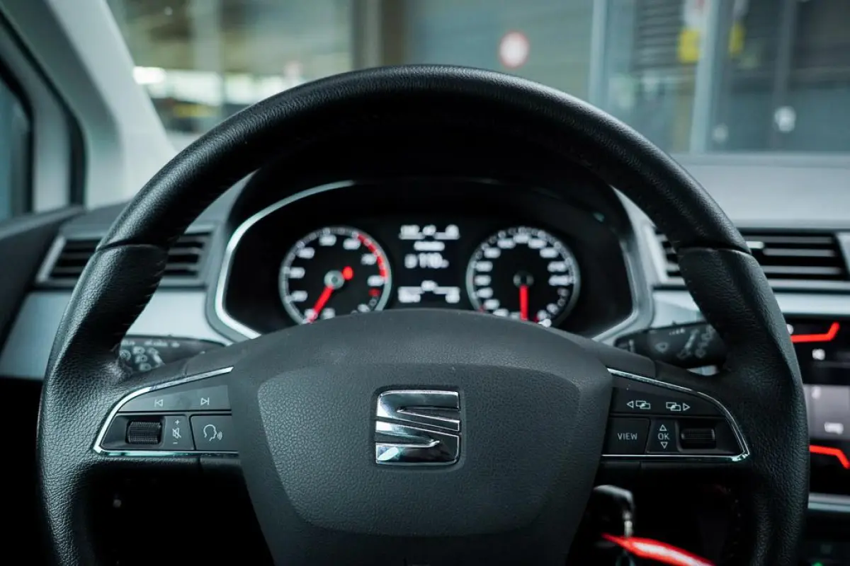 1.0 TSI Style Launch Edition / Upgrade Comfort / Carplay / NL Auto / Getint Glas / DAB+