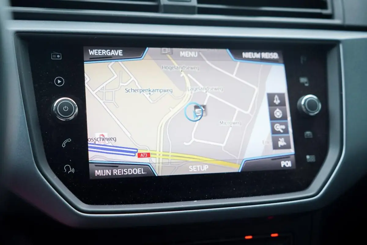 1.0 TSI Style Launch Edition / Upgrade Comfort / Carplay / NL Auto / Getint Glas / DAB+