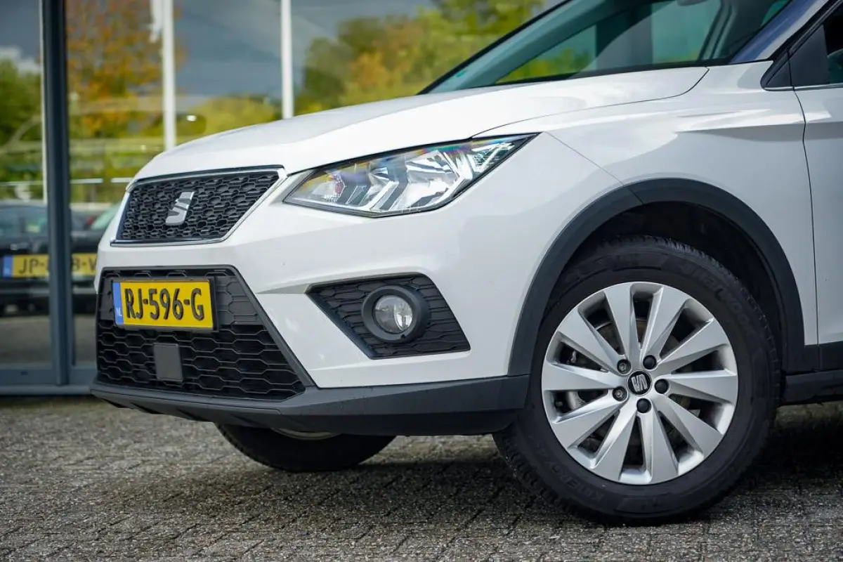 1.0 TSI Style Launch Edition / Upgrade Comfort / Carplay / NL Auto / Getint Glas / DAB+