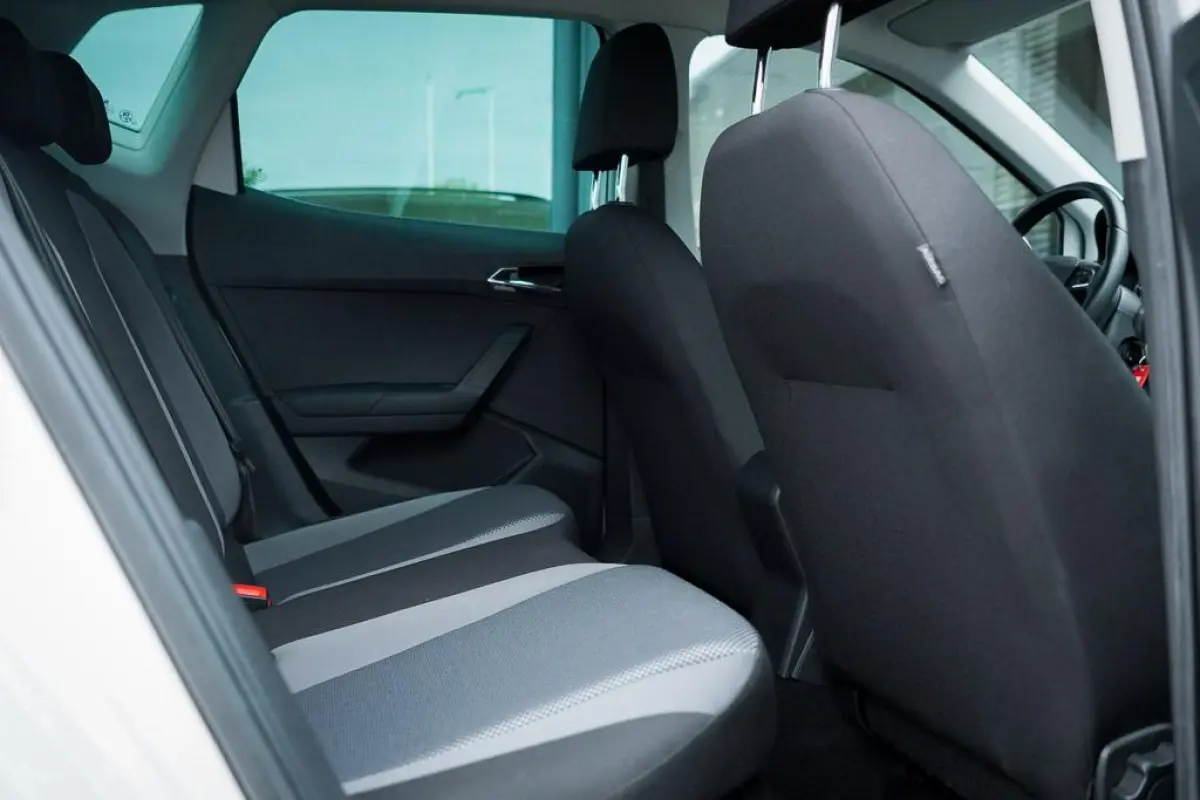 1.0 TSI Style Launch Edition / Upgrade Comfort / Carplay / NL Auto / Getint Glas / DAB+