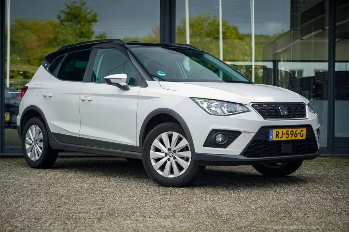 1.0 TSI Style Launch Edition / Upgrade Comfort / Carplay / NL Auto / Getint Glas / DAB+