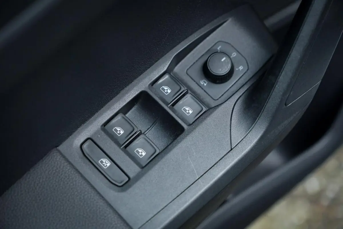 1.0 TSI Style Launch Edition / Upgrade Comfort / Carplay / NL Auto / Getint Glas / DAB+