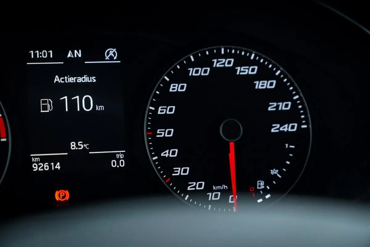 1.0 TSI Style Launch Edition / Upgrade Comfort / Carplay / NL Auto / Getint Glas / DAB+