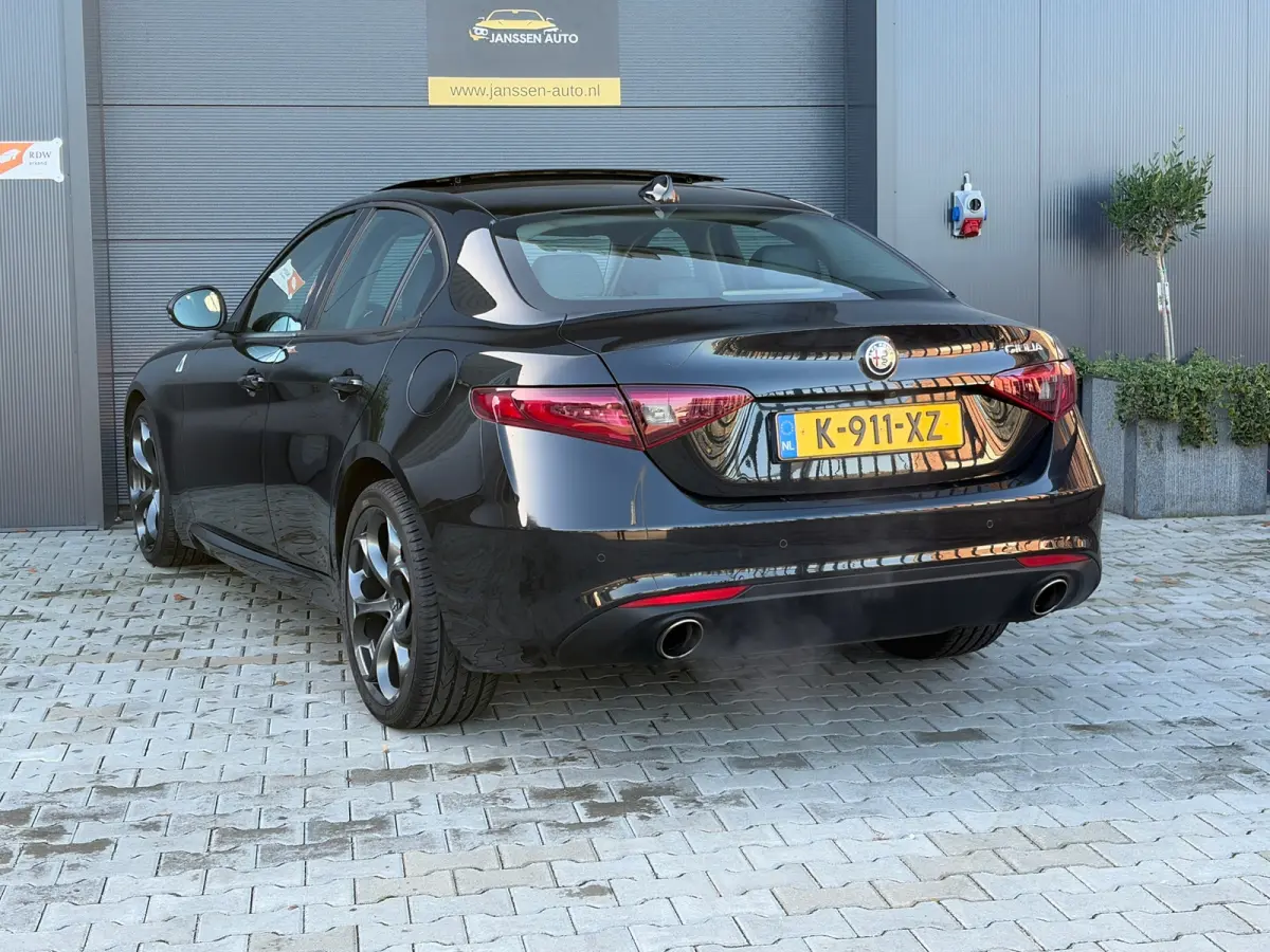 2.0T Super | Leder | Pano | Camera | Stoel en stuurverwarming | Volledig onderhouden