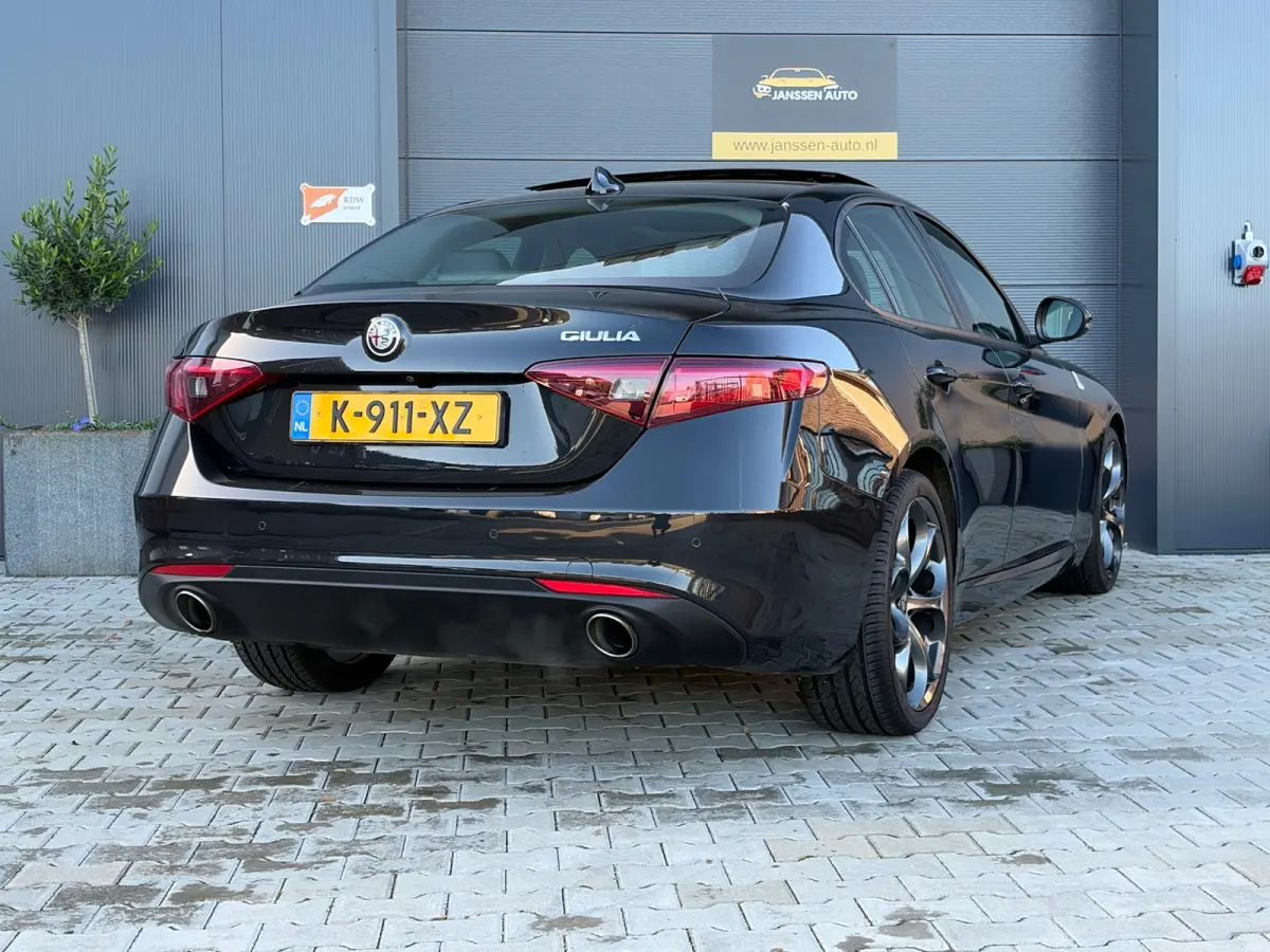 2.0T Super | Leder | Pano | Camera | Stoel en stuurverwarming | Volledig onderhouden