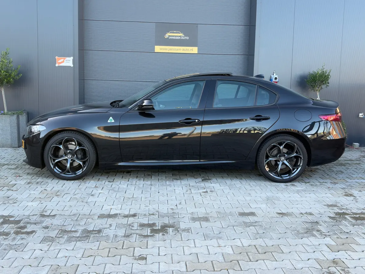 2.0T Super | Leder | Pano | Camera | Stoel en stuurverwarming | Volledig onderhouden