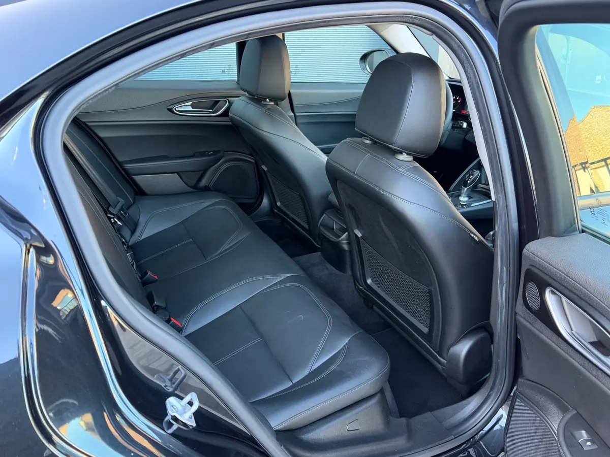 2.0T Super | Leder | Pano | Camera | Stoel en stuurverwarming | Volledig onderhouden