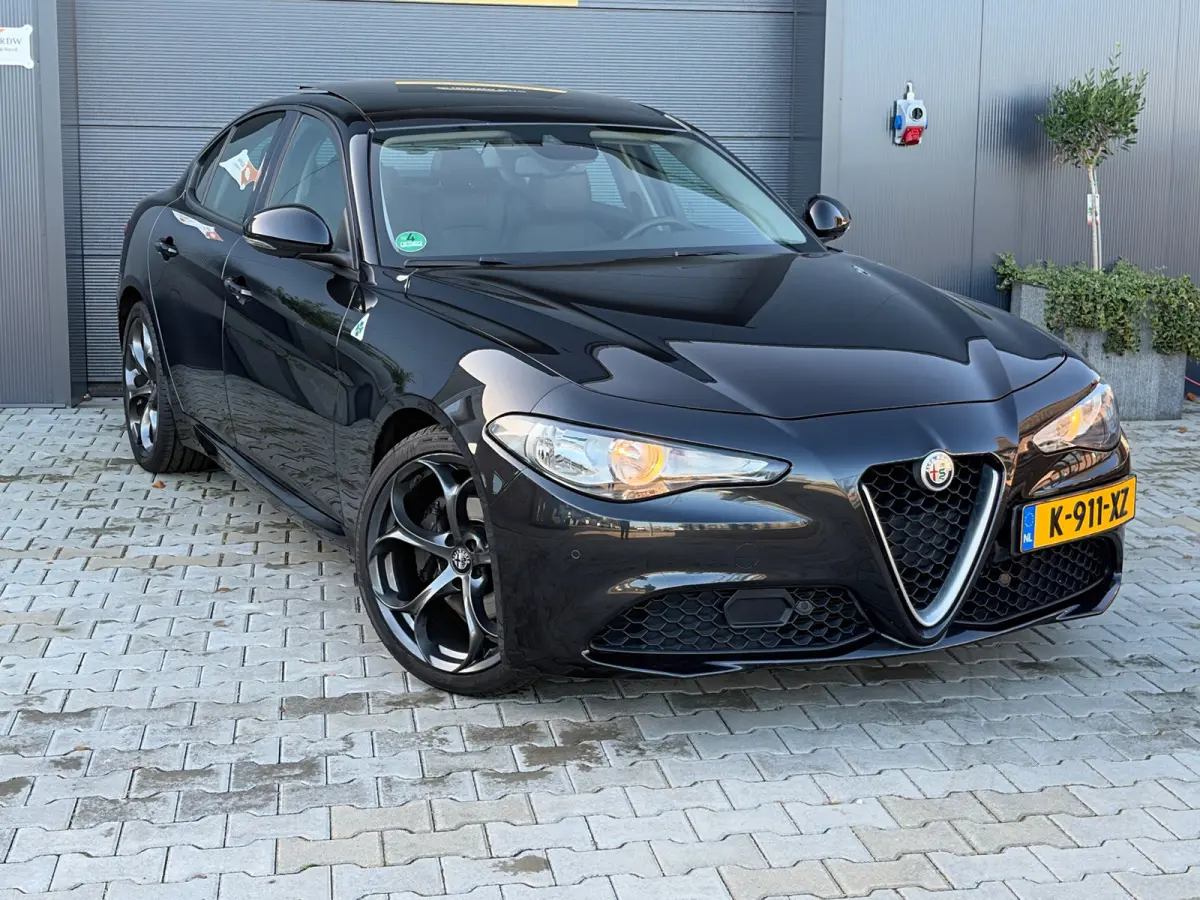 2.0T Super | Leder | Pano | Camera | Stoel en stuurverwarming | Volledig onderhouden
