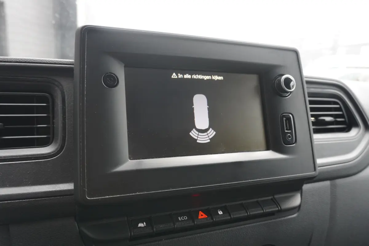 2.3 dCi 135PK L2H2 EURO 6 - Airco - Navi - Cruise - €15.950,- Excl.