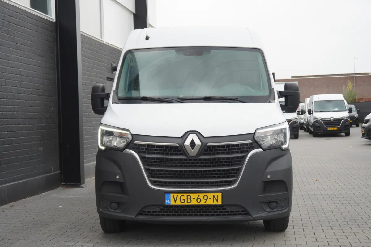 2.3 dCi 135PK L2H2 EURO 6 - Airco - Navi - Cruise - €15.950,- Excl.
