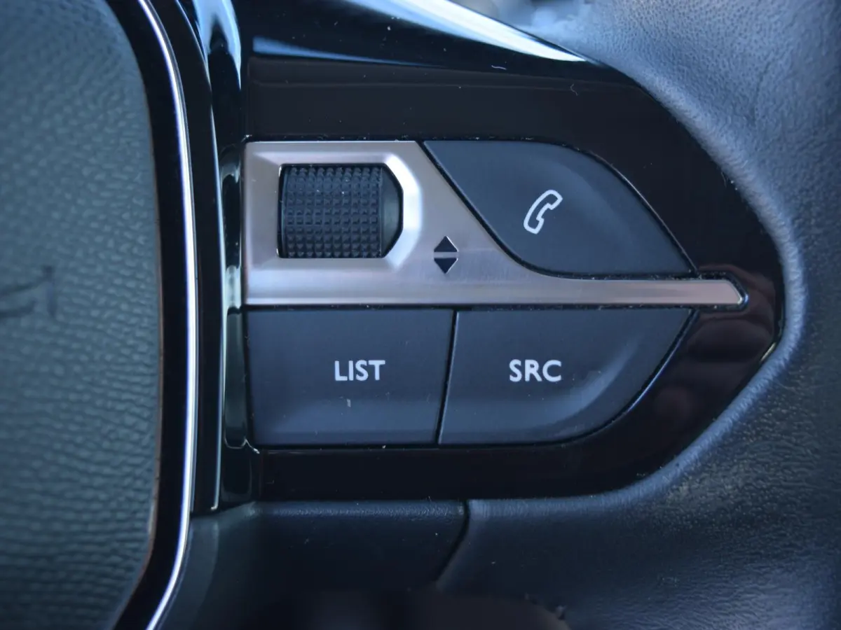 1.2 PureTech Allure Pack Apple Carplay/Android Auto l Navigatie l Camera