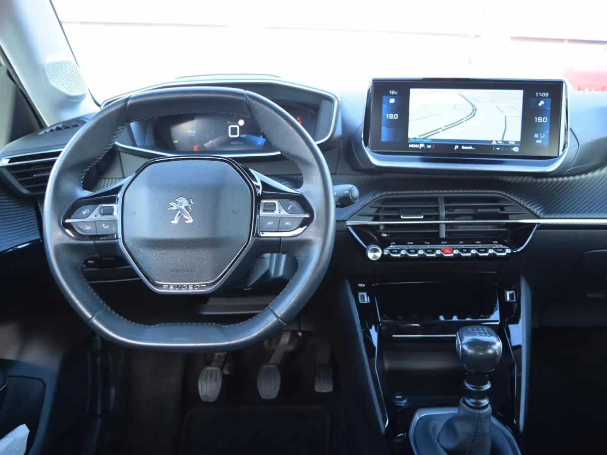 1.2 PureTech Allure Pack Apple Carplay/Android Auto l Navigatie l Camera
