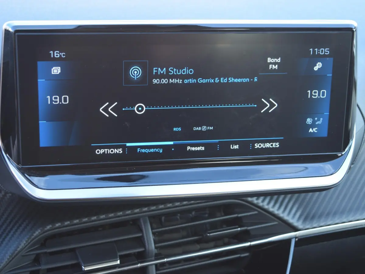 1.2 PureTech Allure Pack Apple Carplay/Android Auto l Navigatie l Camera
