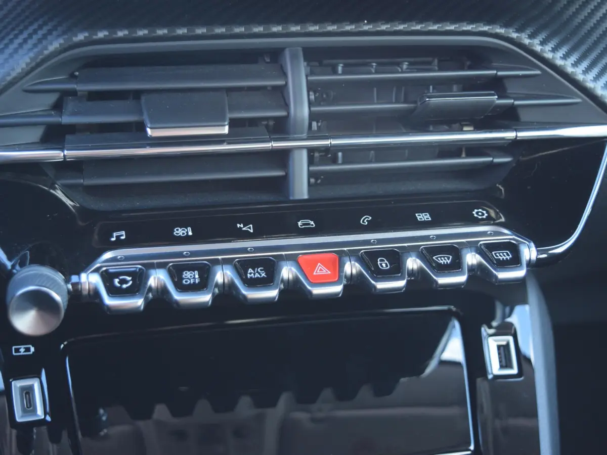 1.2 PureTech Allure Pack Apple Carplay/Android Auto l Navigatie l Camera
