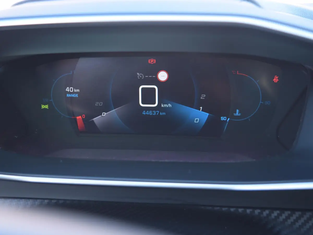 1.2 PureTech Allure Pack Apple Carplay/Android Auto l Navigatie l Camera